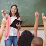 مطلوب معلمين او معلمات للعمل
